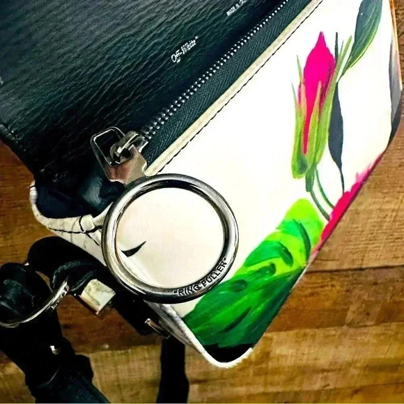 Authentic Off White Pattern Silk Floral Purse - Picture 8 of 14